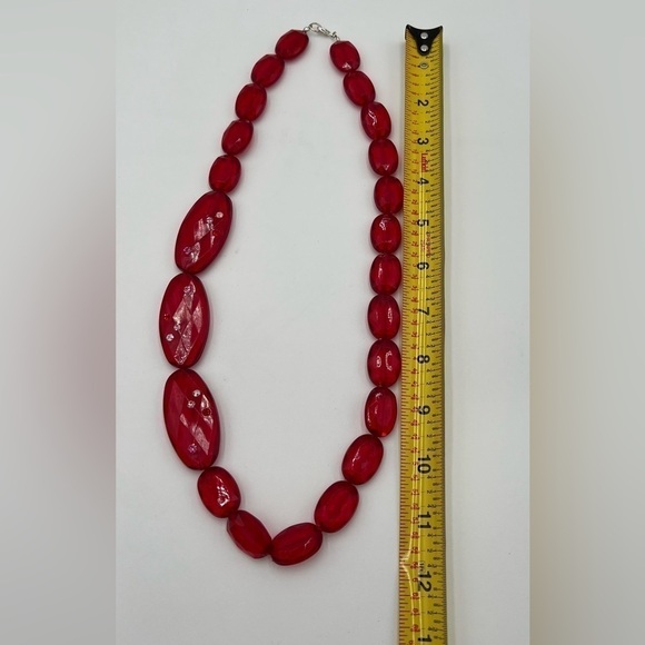 Eye Catching Bling Red Necklace - Picture 2 of 5